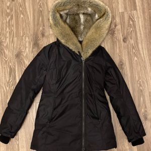 Aritzia Babaton St Moritz Parka XS